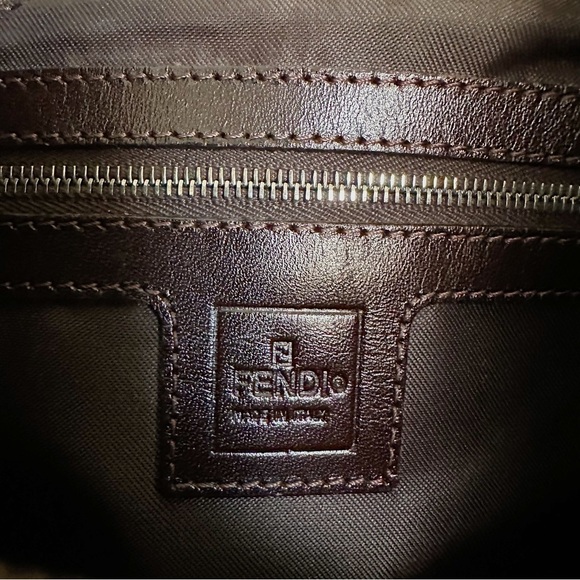 FENDI (VINTAGE) - Hobo Shoulder Baguette Bag (Zucca) - Picture 5 of 10